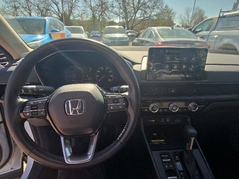 Used 2023 Honda CR-V EX-L image 5