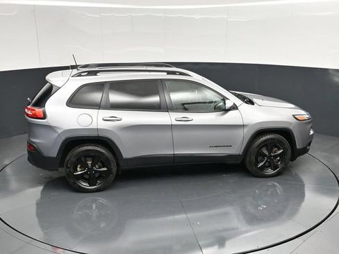 Used 2017 Jeep Cherokee High Altitude AWD/4WD image 45