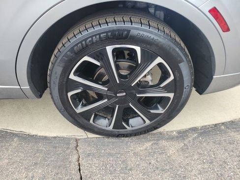 Certified 2024 Lincoln Nautilus Reserve w/ Equipment Group 202A image 16