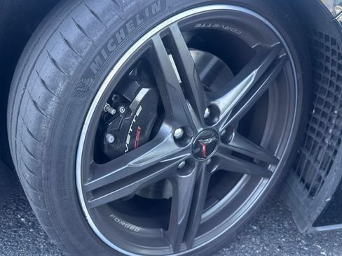 Used 2024 Chevrolet Corvette Stingray Premium Conv w/ Z51 Performance Package RWD image 8