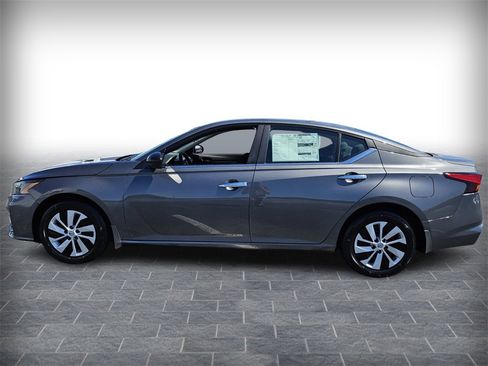 New 2025 Nissan Altima 2.5 S image 3