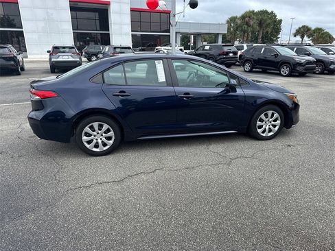 Certified 2023 Toyota Corolla LE image 2