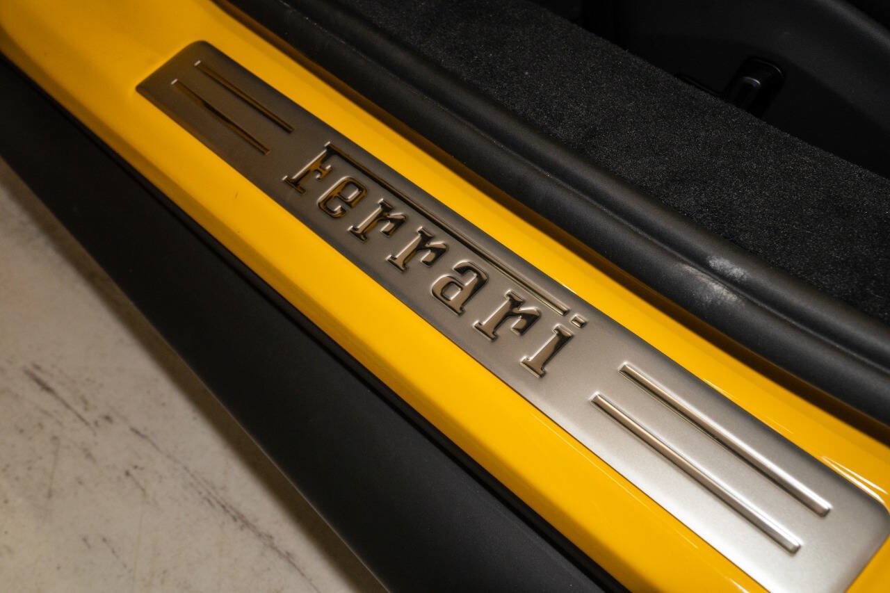Used 2026 Ferrari 296 GTS RWD image 22