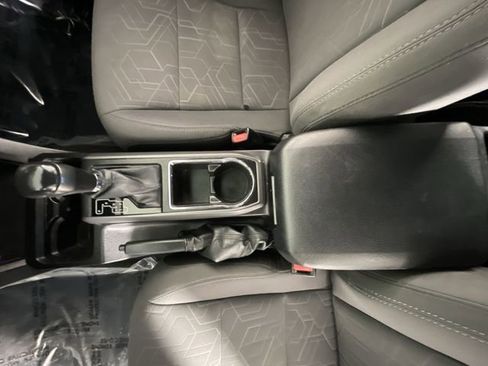 Used 2016 Toyota Tacoma TRD Sport image 35