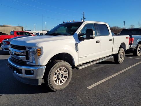 Used 2019 Ford F350 XLT w/ XLT Value Package image 3