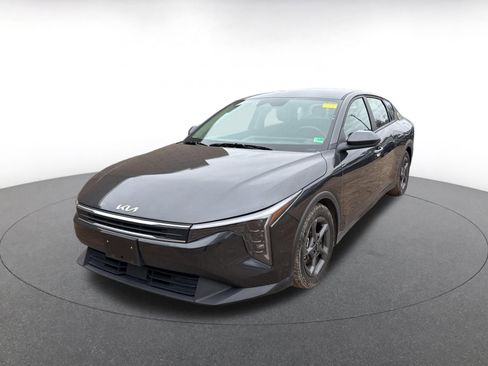 Used 2025 Kia K4 LXS image 9