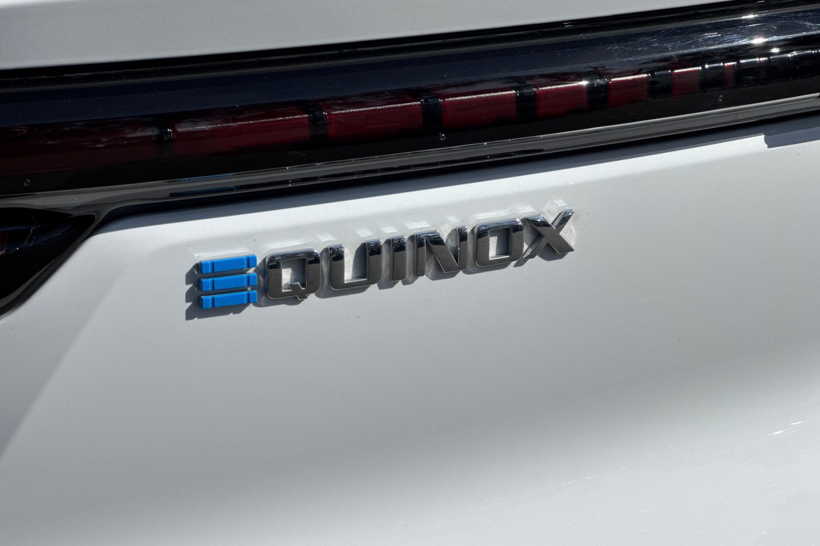 Certified 2024 Chevrolet Equinox EV LT FWD image 31