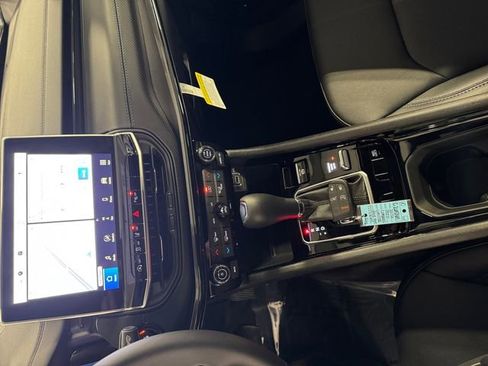 New 2026 Jeep Compass Limited w/ Sun, Sound & Navigation Group image 23