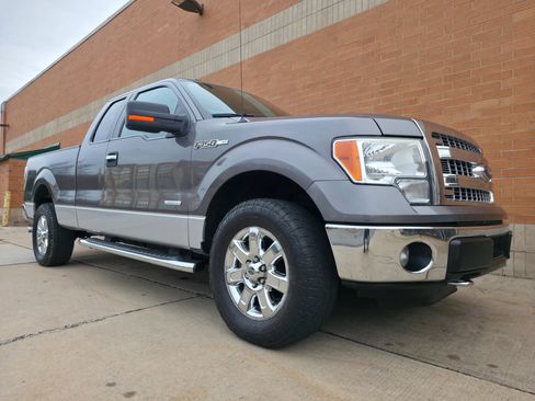 Used 2014 Ford F150 XLT w/ XLT Chrome Package image 3