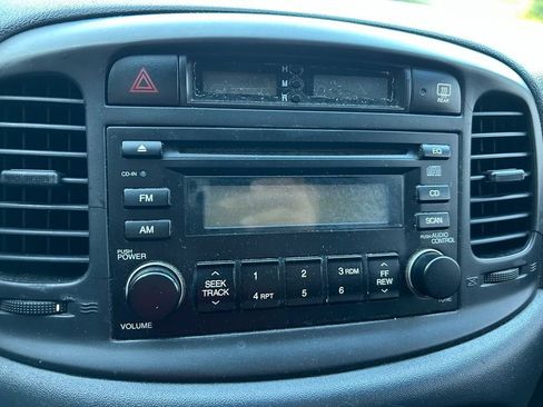 Used 2007 Hyundai Accent GS FWD image 22