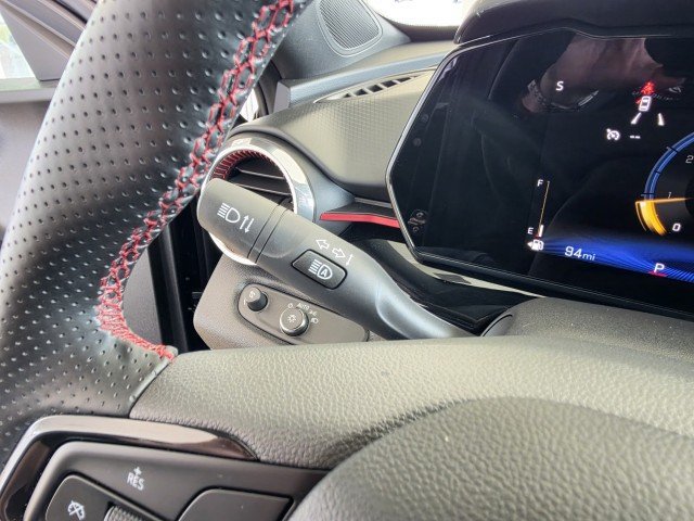 Used 2026 Chevrolet Trax RS w/ Driver Confidence Package FWD image 22