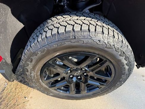 New 2026 Chevrolet Silverado 1500 LT Trail Boss w/ Convenience Package II image 4