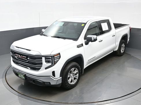 Used 2024 GMC Sierra 1500 SLT AWD/4WD image 35