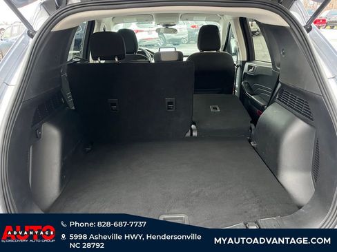Used 2022 Ford Escape SE image 28