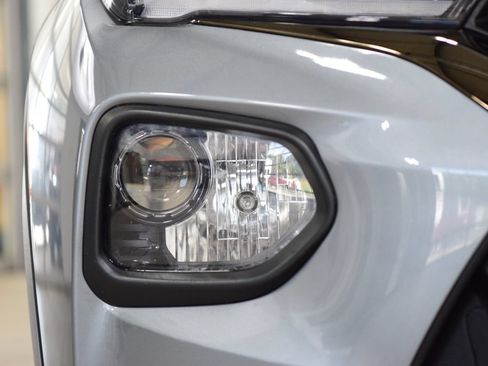 Used 2023 Chevrolet TrailBlazer ACTIV w/ Convenience Package AWD/4WD image 14