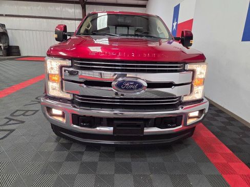 Used 2017 Ford F250 Lariat w/ Lariat Value Package AWD/4WD image 22