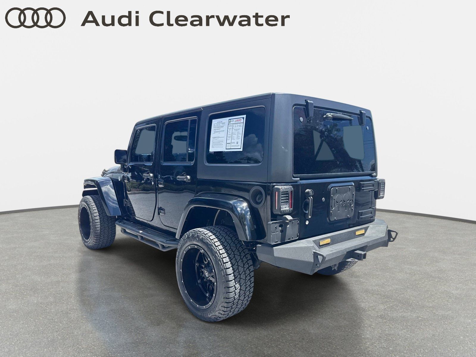 Used 2017 Jeep Wrangler Unlimited Sahara AWD/4WD image 3
