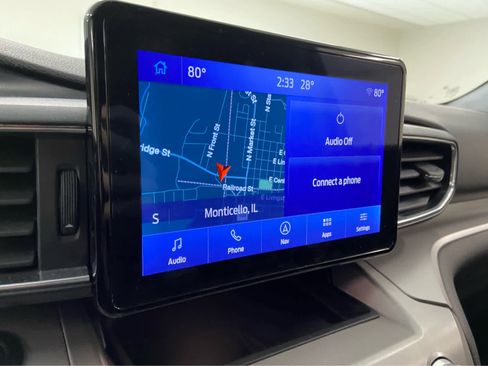 Used 2023 Ford Explorer XLT w/ Equipment Group 202A image 28