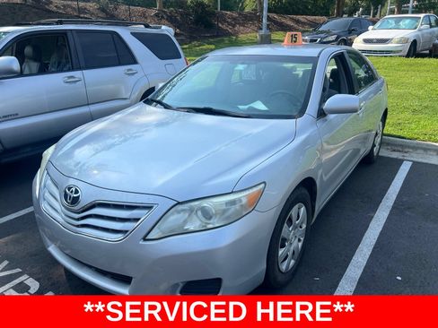 Used 2011 Toyota Camry FWD image 4