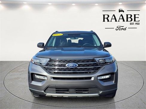 Used 2023 Ford Explorer XLT w/ Equipment Group 202A image 2