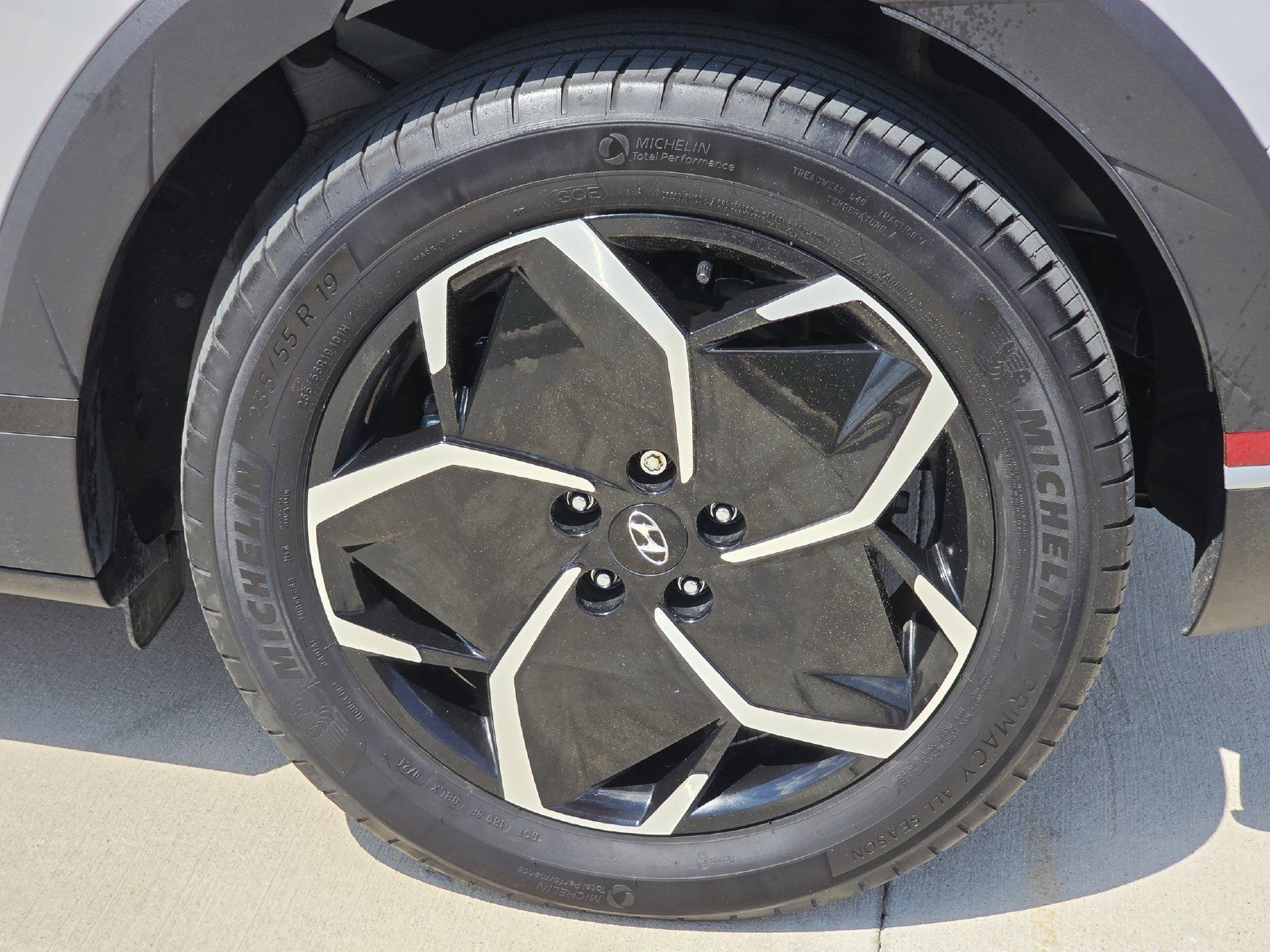 Used 2024 Hyundai Ioniq 5 SEL RWD image 9