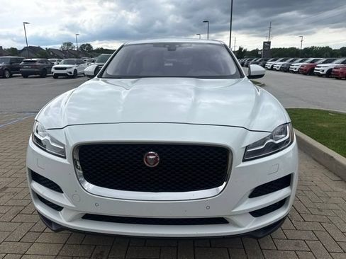 Used 2017 Jaguar F-PACE Prestige AWD/4WD image 2