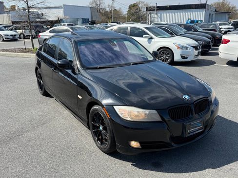 Used 2010 BMW 328i xDrive Sedan image 4
