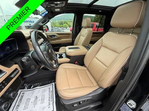 Used 2023 Chevrolet Tahoe Premier w/ Premium Package 2 AWD/4WD image 35