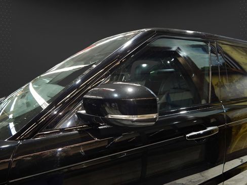 Used 2022 Land Rover Range Rover Sport HSE Silver Edition image 12