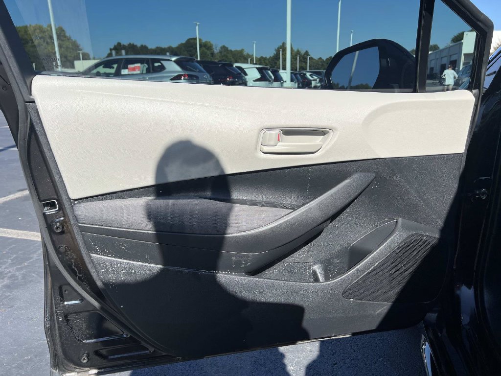 Used 2024 Toyota Corolla LE FWD image 19