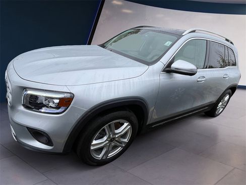 Certified 2021 Mercedes-Benz GLB 250 GLB 250 w/ Premium Package image 2