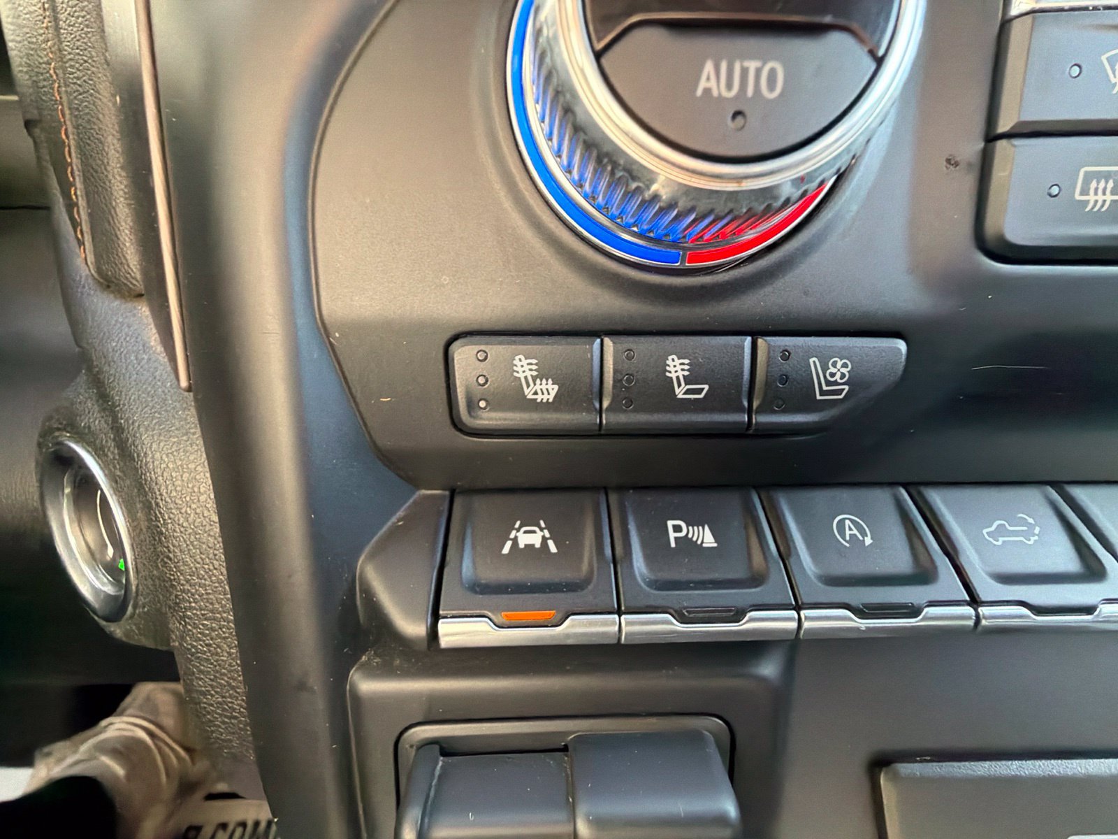 Used 2020 GMC Sierra 1500 AT4 w/ AT4 Premium Package AWD/4WD image 23