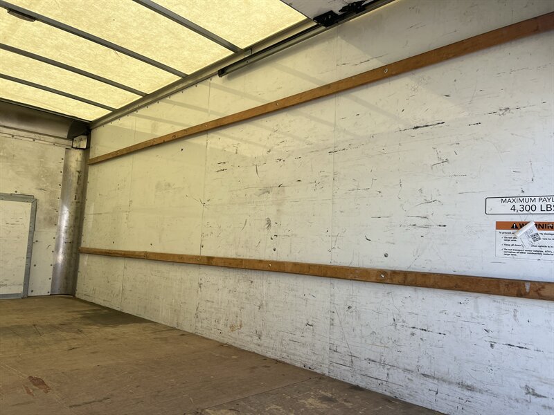 Used 2022 Ford E-350 and Econoline 350 Super Duty RWD image 14