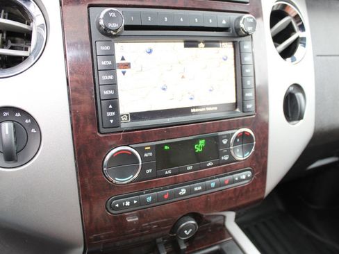 Used 2013 Ford Expedition EL King Ranch image 16