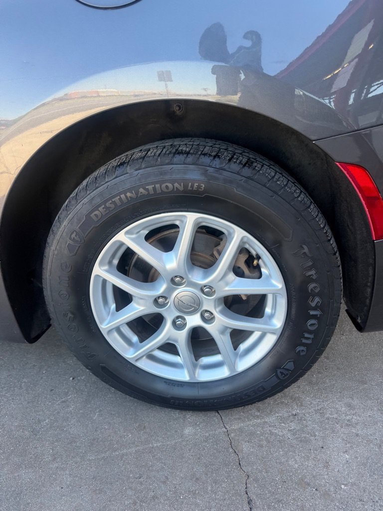 Used 2018 Chrysler Pacifica Touring FWD image 9