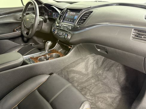 Used 2015 Chevrolet Impala LTZ image 9
