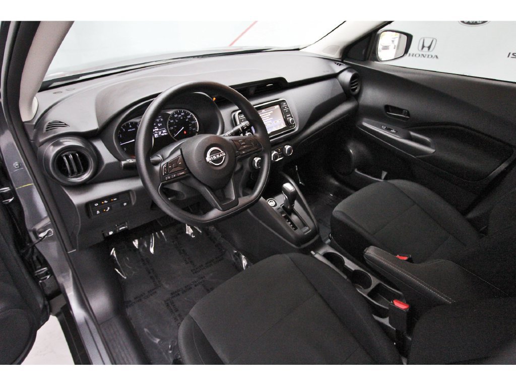 Certified 2025 Nissan Kicks Play S FWD image 12