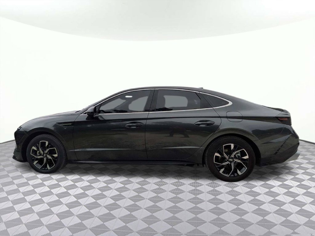 Used 2025 Hyundai Sonata SEL FWD image 6