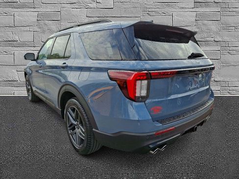 Used 2025 Ford Explorer ST AWD/4WD image 8