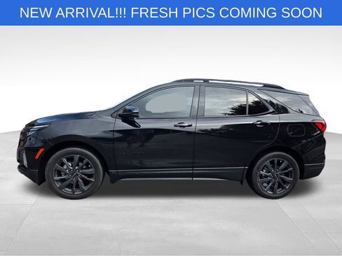 Used 2023 Chevrolet Equinox RS w/ RS Leather Package FWD image 3