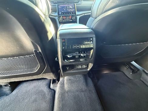 Used 2021 Jeep Grand Cherokee L Overland w/ MOPAR Finishing Package image 19