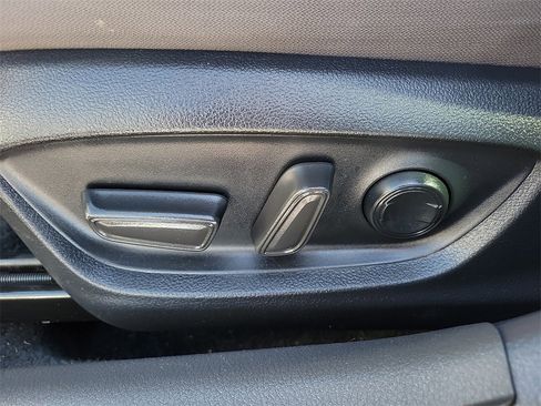 Used 2023 Toyota Camry LE image 20