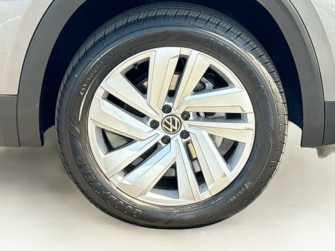 Used 2021 Volkswagen Atlas SEL FWD image 33