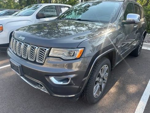 Used 2018 Jeep Grand Cherokee Overland AWD/4WD image 2