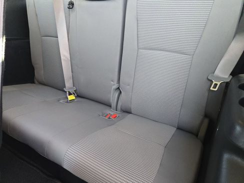 Used 2024 Toyota Highlander LE image 32