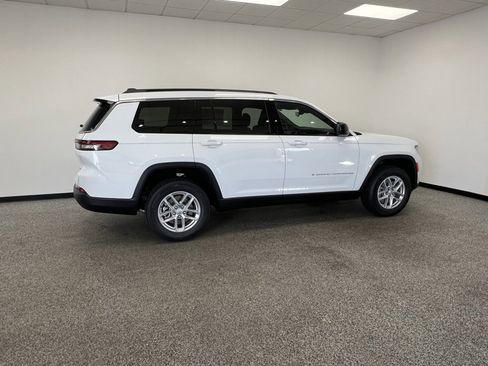 New 2025 Jeep Grand Cherokee L Laredo image 23