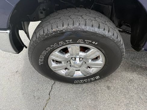 Used 2011 Ford F150 XLT w/ XLT Chrome Pkg image 10