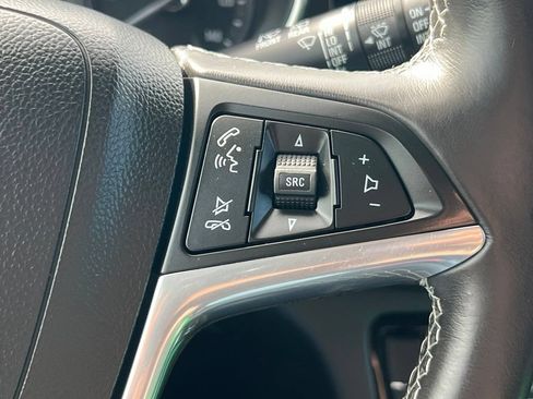 Used 2020 Buick Encore Preferred FWD image 35