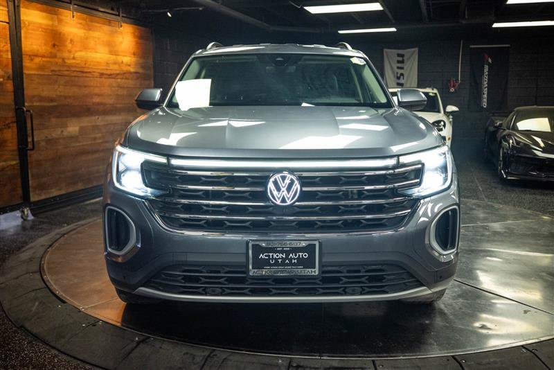 Used 2024 Volkswagen Atlas SE AWD/4WD image 4