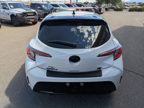 Used 2020 Toyota Corolla SE w/ Carpet Mat Package FWD image 4